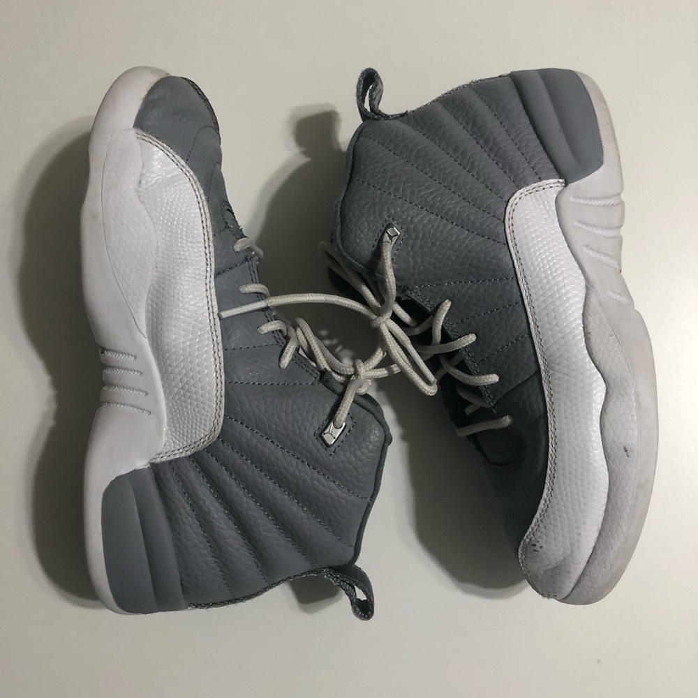JORDAN 12 Retro Stealth in White and Cool Gray Youth